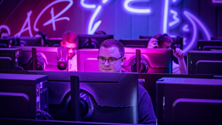 Samsung booth at gamescom (Landscape)