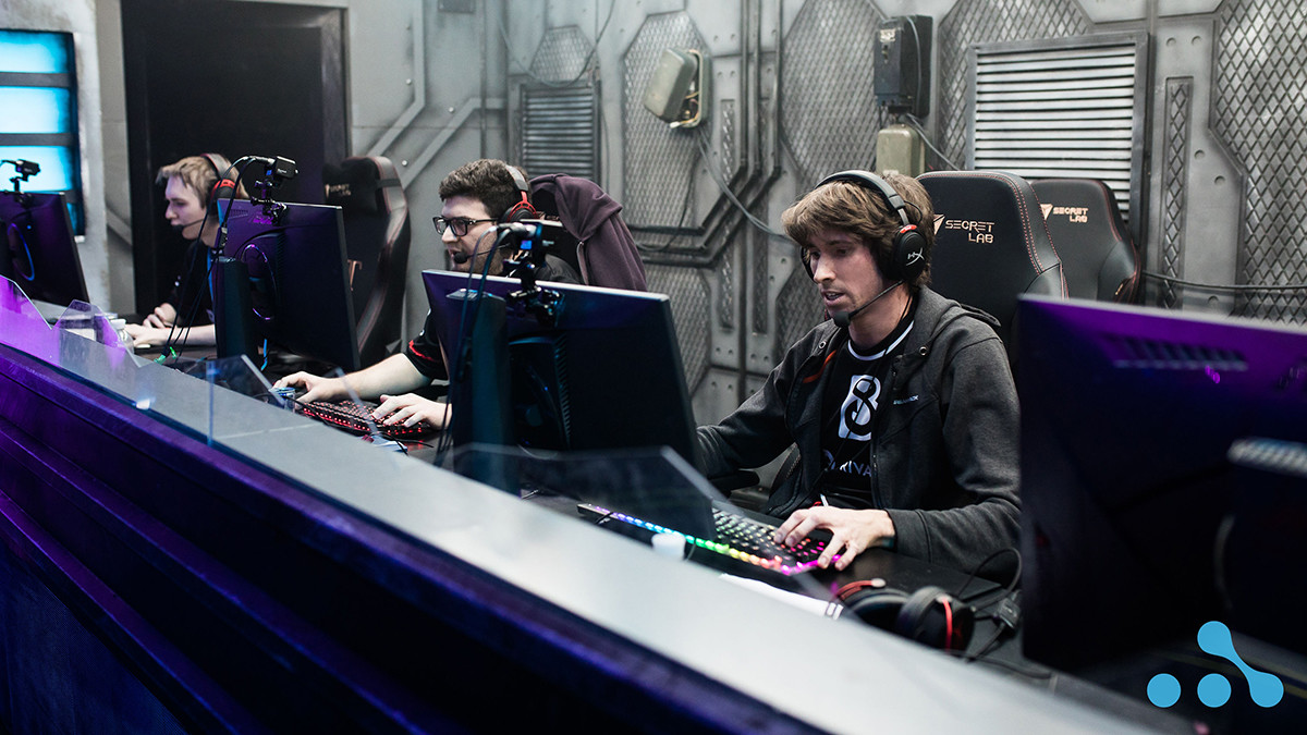 Dendi's team B8 assembles new line-up, RdO joins forces with Funn1k