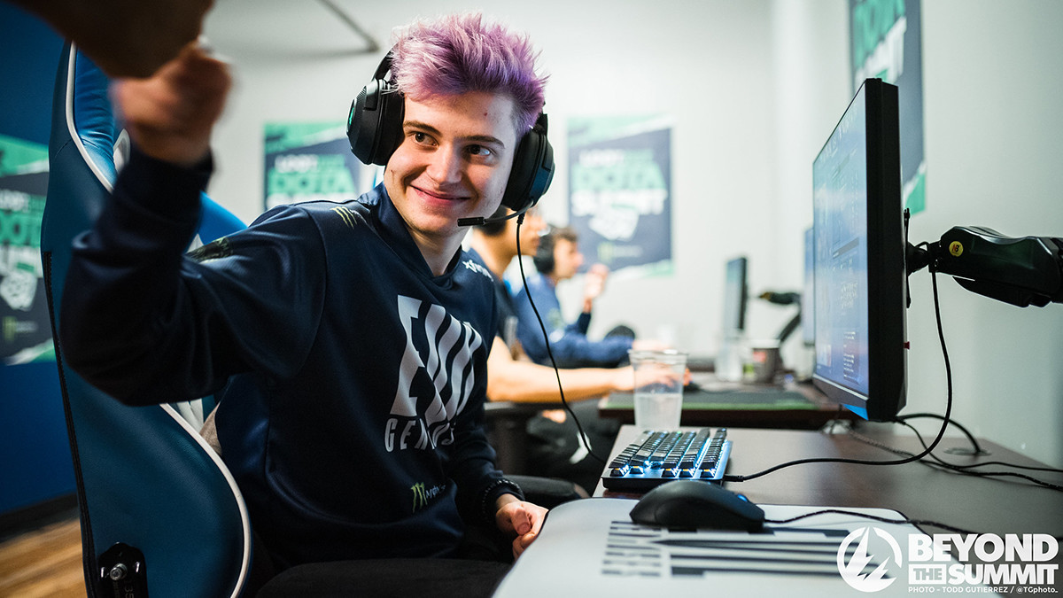 Na'Vi kick offlaner to sign star player Ramzes