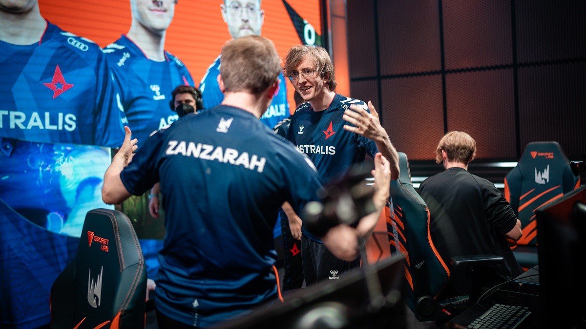 Astralis kommt Playoffs näher - Fnatic schmeißt großen Vorteil weg