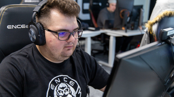 dycha hält mit ENCE Anschluss an Spitze - Heroic weiter ungeschlagen