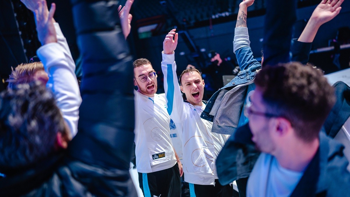 Dominant nach holprigem Start: C9 komplettiert Gruppenphase