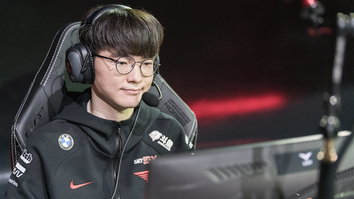 T1 deklassiert Hanwha Life und erreicht Worlds-Halbfinale