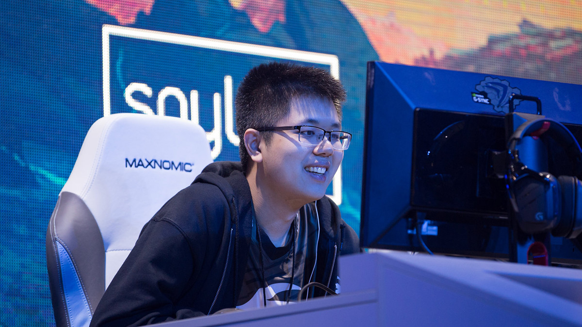 EternaLEnVy confuses followers with ambiguous announcement