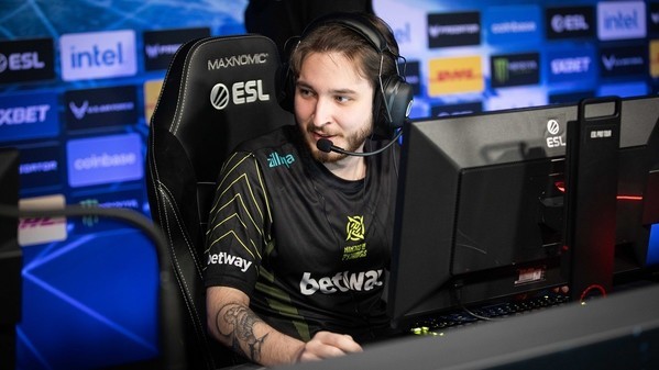 NiP zieht ohne dev1ce ins Finale gegen Vitality ein