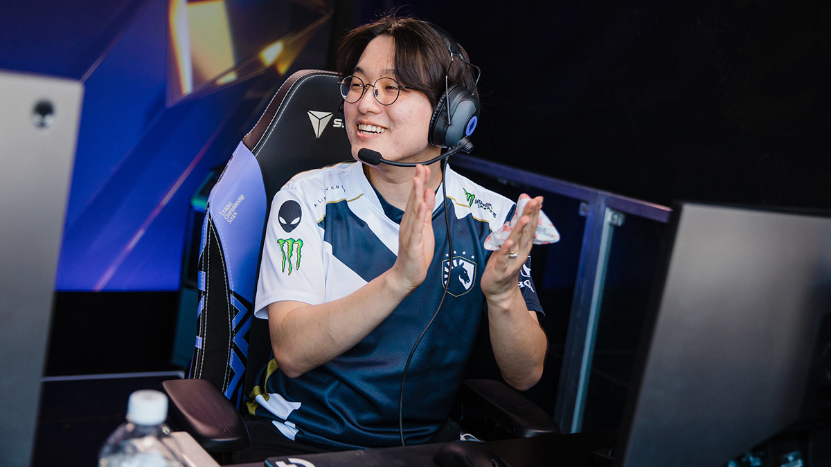 CoreJJ nun offiziell NA-Spieler - TSM tauscht Support aus
