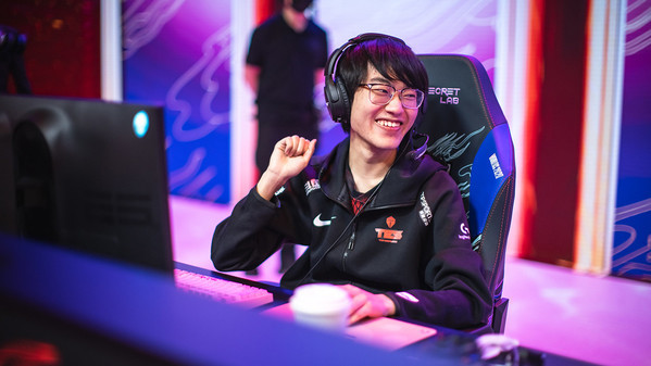 Top Esports schaltet Rookie und Co. aus: LPL-Finale steht
