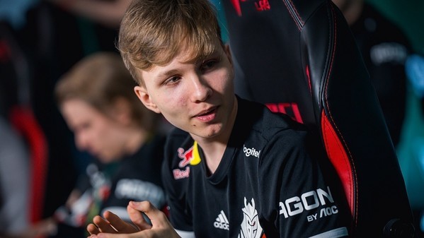 m0NESY nutzt Smoke-Bug: Aufruhr beim PGL Major