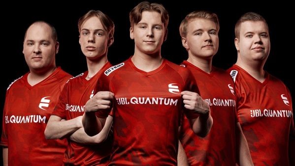Auferstehung der EYEBALLERS mit JW und flusha