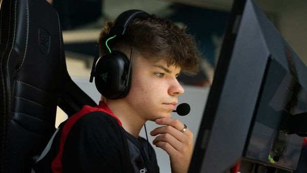 MOUZ NXT vor Umbruch - siuhy, mhL und acoR verlassen Organisation