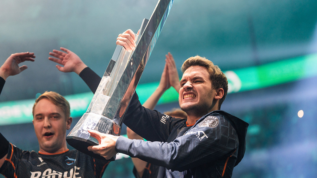 Odoamne: Kann endlich sagen "Ich bin der Champ" - Rogue-Profi beendet ewige Reise
