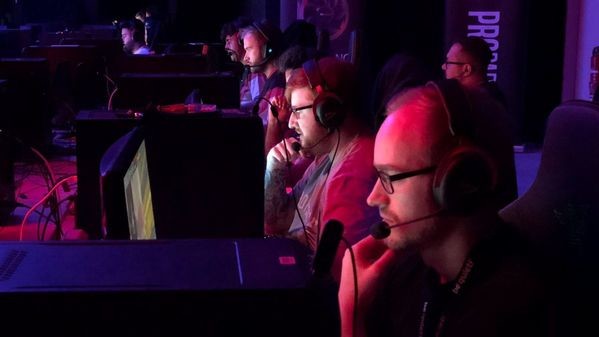 ESL Meisterschaft: cowana erobert mit starkem Thomas die Tabellenspitze