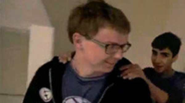 Aui_2000's support-play and PPD's draft shine in bipolar series with VG