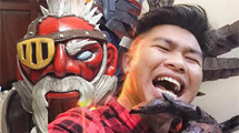 26-year old office worker Herry Lim talks about his sick Disruptor cosplay 