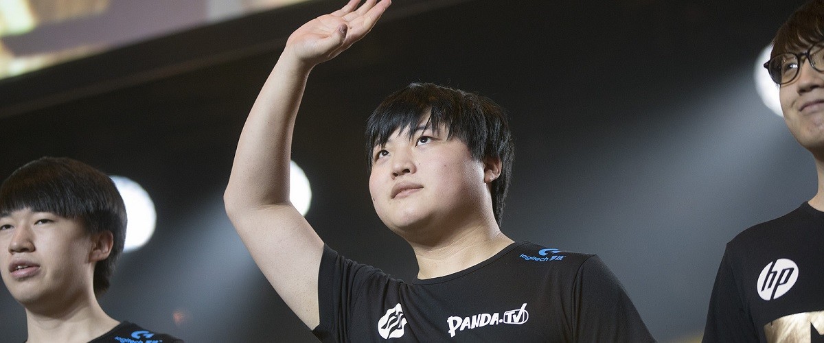 Die LPL sucht einen neuen König: RNG oder Team WE?