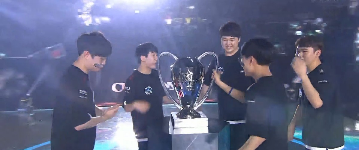 Furioses Longzhu & unglaublicher Khan stürzen SKT vom LCK-Thron