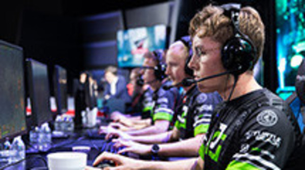 OpTic and Team Empire dominate first day in Kuala Lumpur