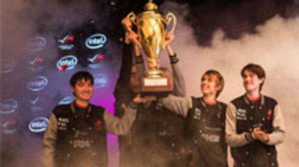 "Green wall? more like green fence..." Empire 3-2 Optic to win ROG Masters