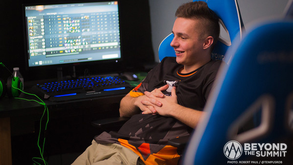 Kinguin dominates NA Dota on flame-filled Day 1 of DOTA Summit 8