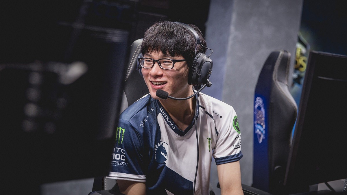 WorldsSieger zu Clutch Gaming Academy Team SummonersInn.de