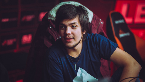 New builds, base races and Ursa in your face in jDL