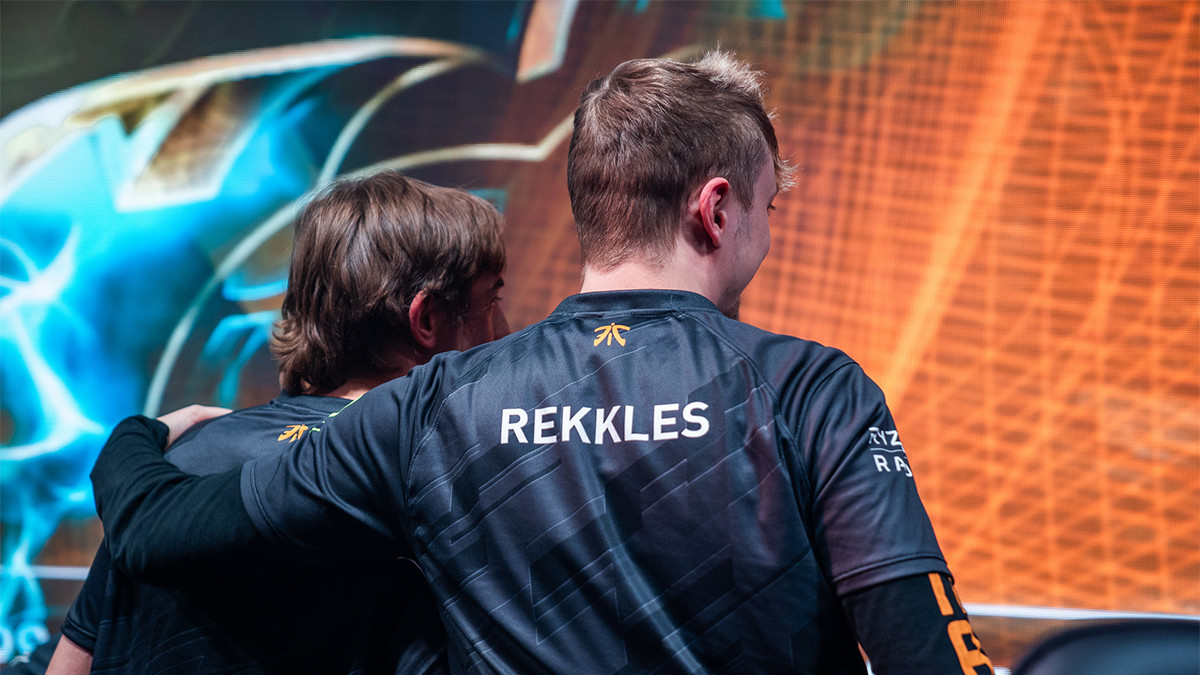 Rekkles, Faker und Co. auf der Bank & Hotfix für Crit-Items