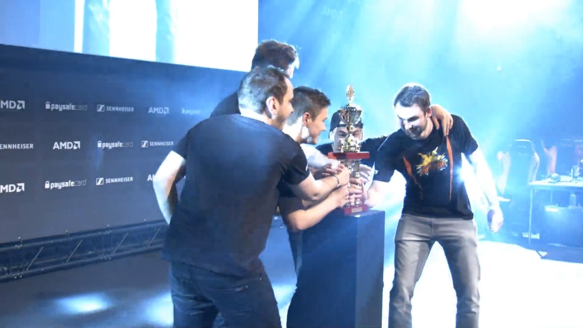 SPIN vernichtet Gegner bei Heimspiel im Finale