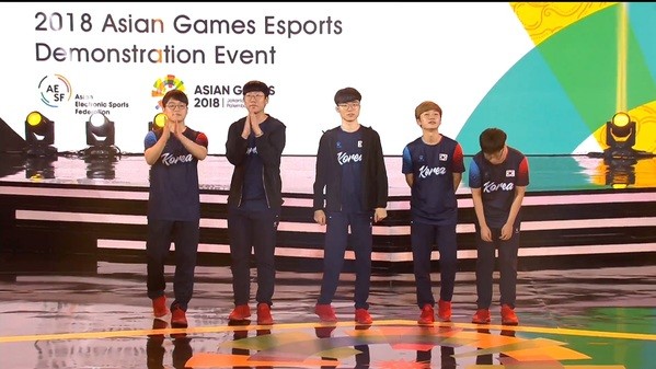 Korea im Finale - Saudi-Arabien-Spieler mit Solokills vs. Faker