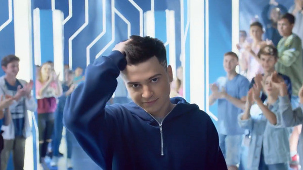 Dendi, Solo and more: Dota 2 pros in commercials