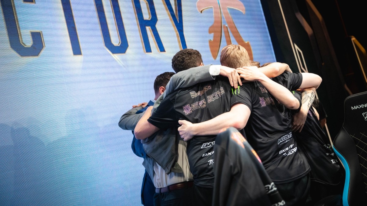 Fnatic bestätigt Favoritenrolle und bezwingt EDG