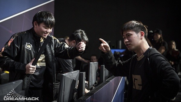 Plenty of Dota 2 action to fill the gap in China