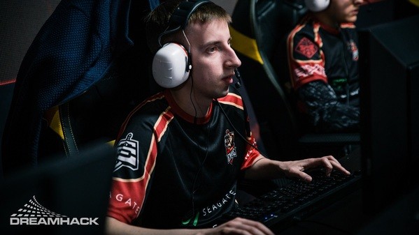 NoPangolier destroy Alliance and syndereN online