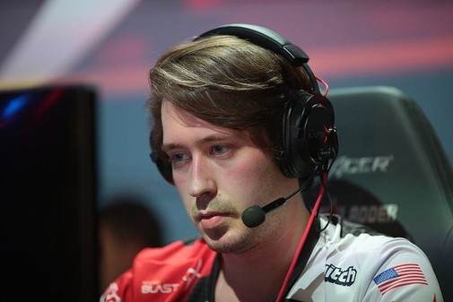 Envy rapier not enough to stop flawless J.Storm