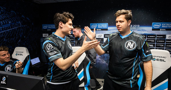 Team Envy testet drei Spieler