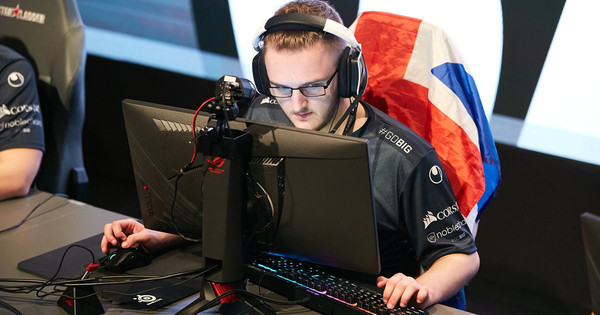 smooya spielt weiter für die Renegades