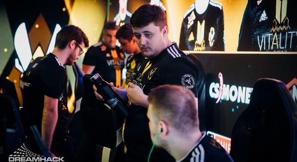 ECS-Sieg: ZywOo schießt Vitality endgültig zum Top-Team-Status