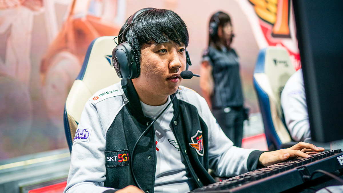 World Champion FunPlus Phoenix verpflichtet Khan