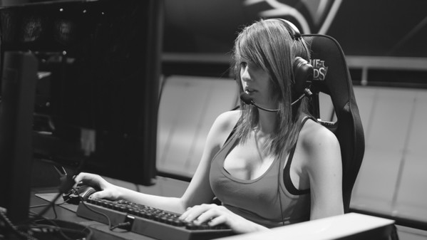 Einzige LCS-Profispielerin Remilia stirbt im Alter von 24 Jahren