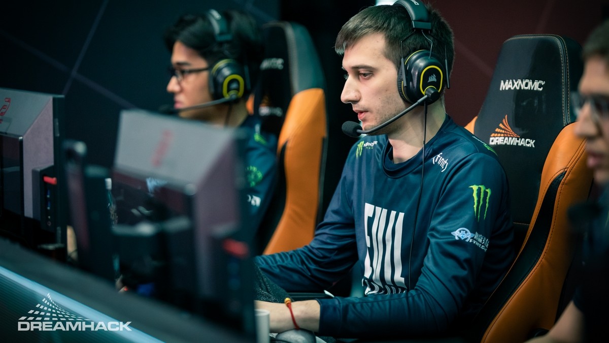 Arteezy's curse is broken: EG defeat Vici and advance to the Grand Finals