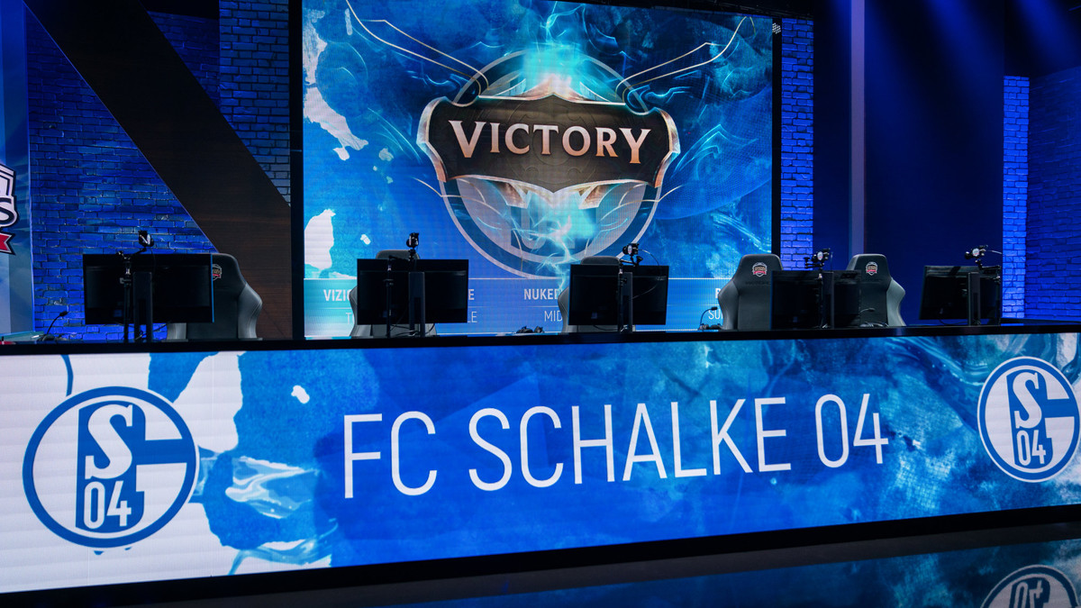 Schalke schlägt Polens Nummer 2, mouz und GL mit Niederlagen