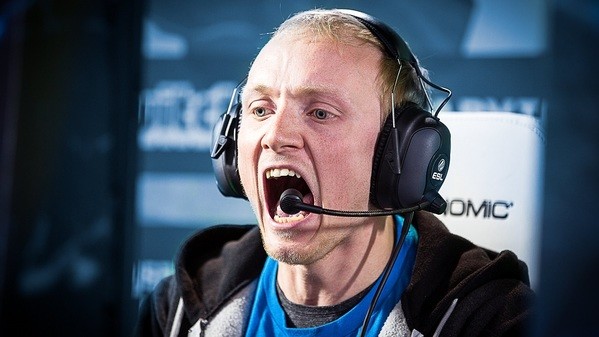 Update: business Associates sign two players | Cloud9 drop Dota squad