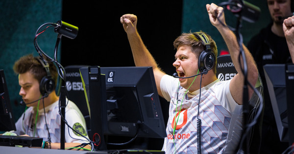 frozen und woxic schießen mouz zum Sieg