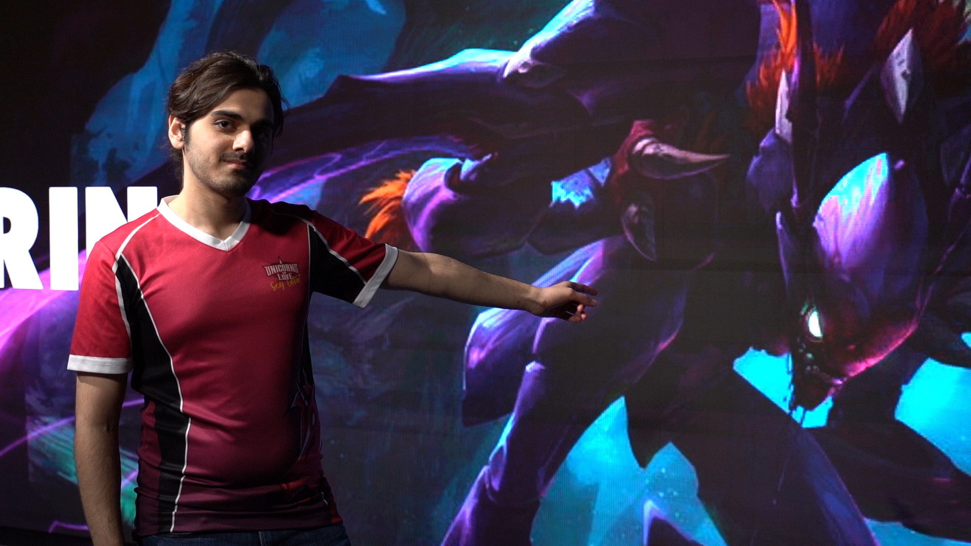 Unicorns & GamerLegion an der Spitze, Titelverteidiger S04 mit Problemen