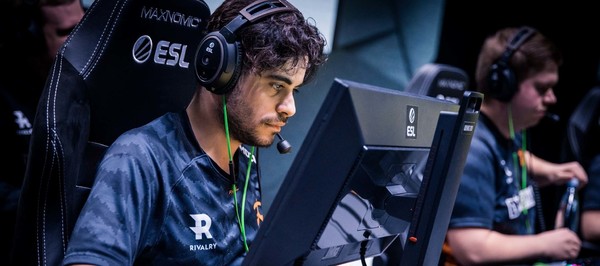 Fnatic dreht Rückstand gegen Heretics