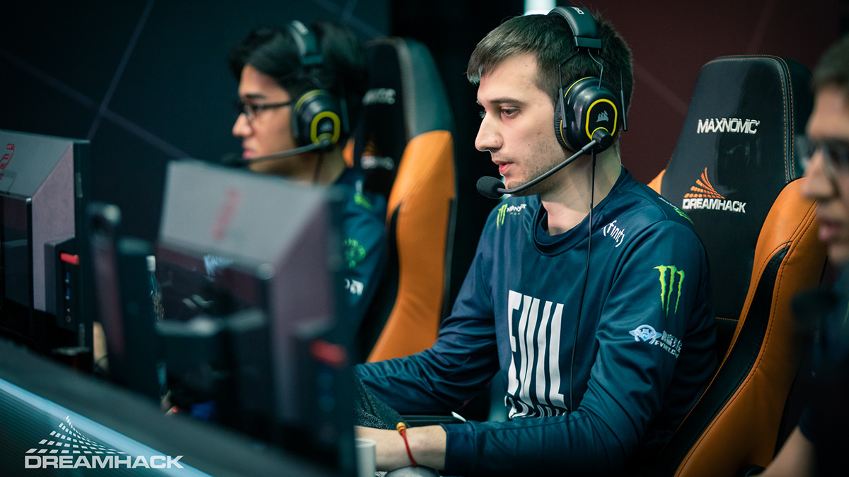 EG still on top after being defeated by Na'Vi