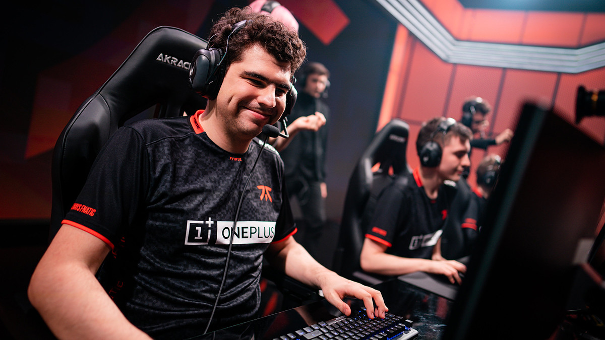 Fnatic mit Auftakterfolg gegen TSM, DAMWON zerlegt JD Gaming