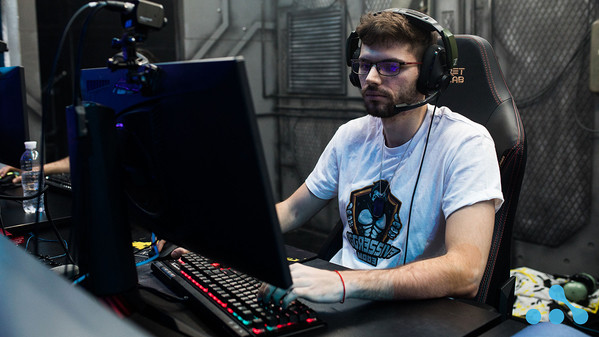 Lil is back and officially joins HellRaisers