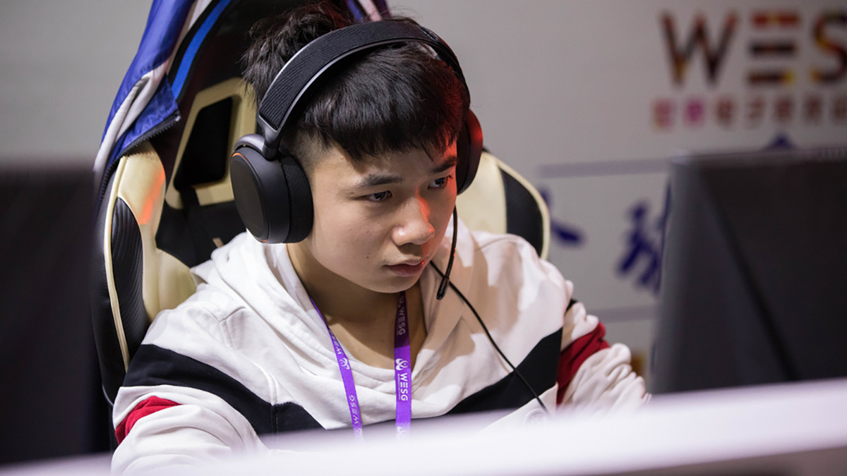Newbee players return for Perfect World League