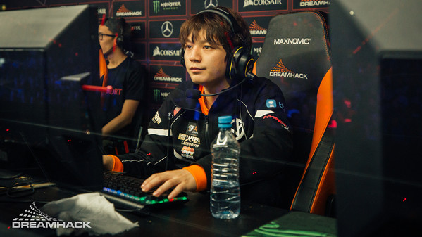 4AM and Elephant part ways