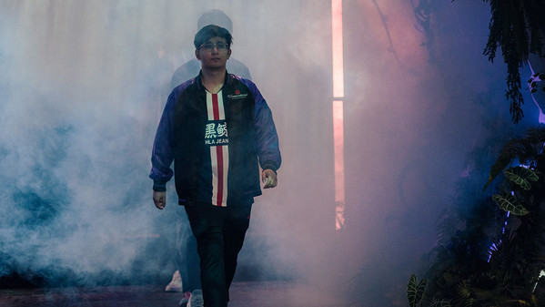 Elephant set world record with 154k networth lead